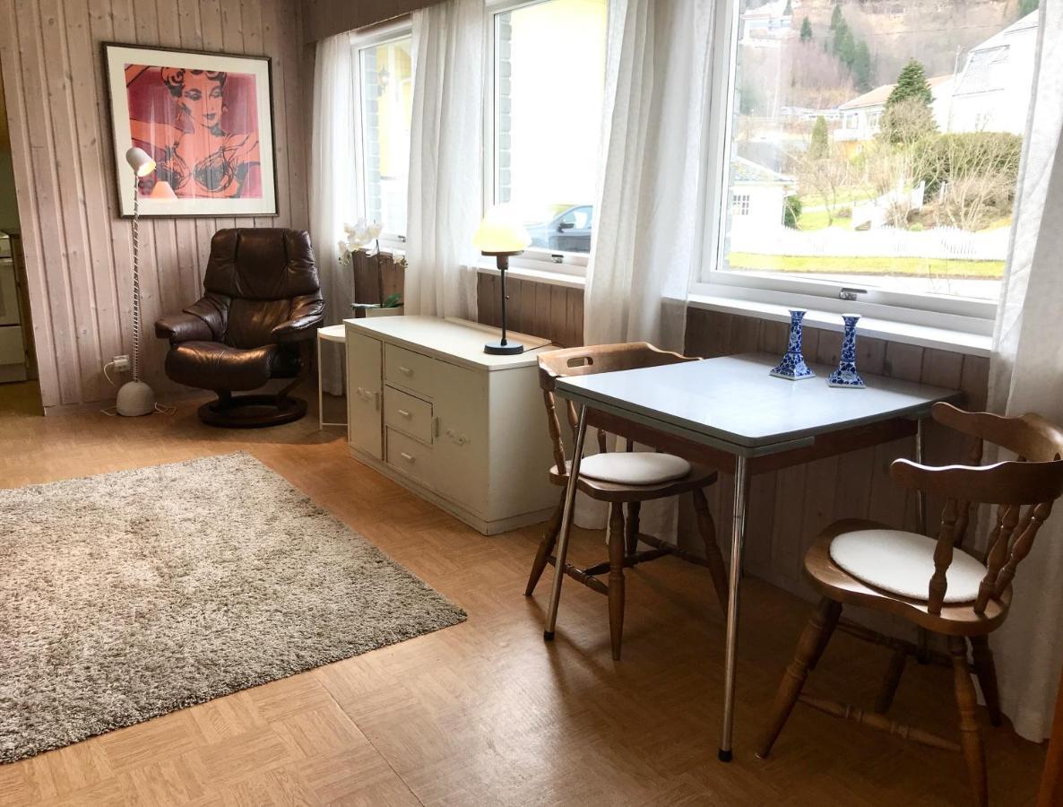 Villa Holmen 2 - Ground Floor Apartment Balestrand Exteriér fotografie